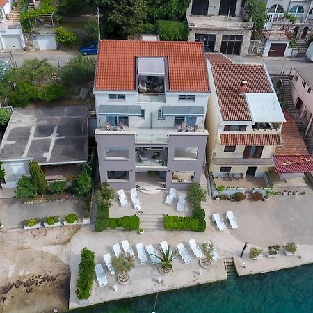Apartment Antun - Adriatic Coast Retreat Блаце Экстерьер фото